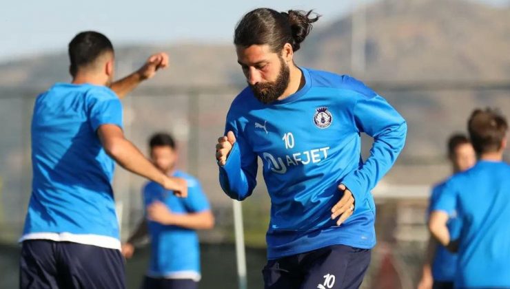 Afyonspor’da alt yapıdan yetişen oyuncular A takımıyla antrenmana çıktı