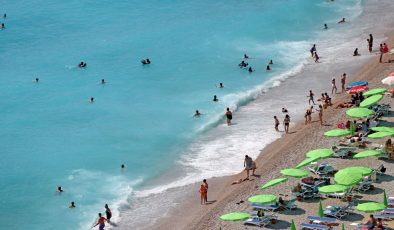 Antalya’da Almanlar, Ruslardan liderliği geri aldı