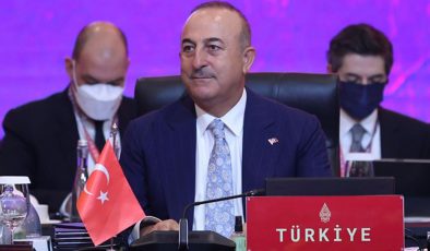 Bakan Çavuşoğlu Endonezya’da: Çok taraflılık, tek taraflı atılan adımlarla zayıflatılıyor