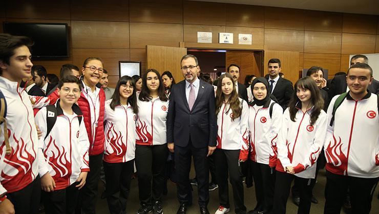 Bakan Kasapoğlu: Üstün yetenekli sporcuları geliştirmek ve korumak adına kapsamlı önlemleri hayata geçirdik