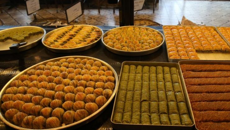 Baklavacılar bayrama hazır