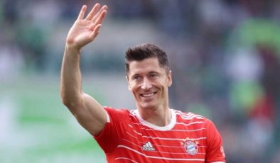 Barcelona Robert Lewandowski’yi resmen açıkladı