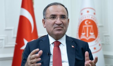 Bekir Bozdağ: 15 Temmuz’da halkın gücü, tankın gücünü yendi