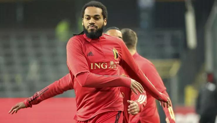 Denayer indirime gitti Galatasaray hamle yaptı!