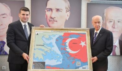 Devlet Bahçeli’ye hediye edilen tablo, Yunanistan’ı kızdırdı