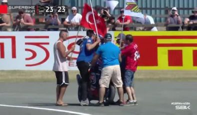 Dünya Superbike Şampiyonası’nda kazanan Toprak Razgatlıoğlu!