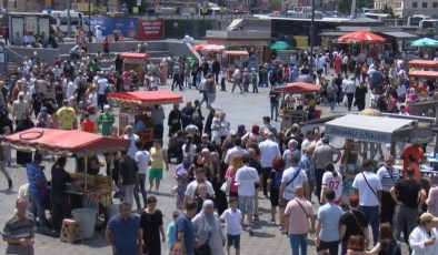 Eminönü’nde bayram yoğunluğu yaşanıyor