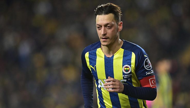 Fenerbahçe’de Mesut Özil dönemi sona eriyor! Başakşehir ile görüşme…