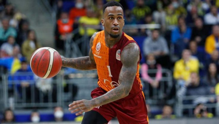 Galatasaray Nef, Dee Bost’la ‘devam’ dedi