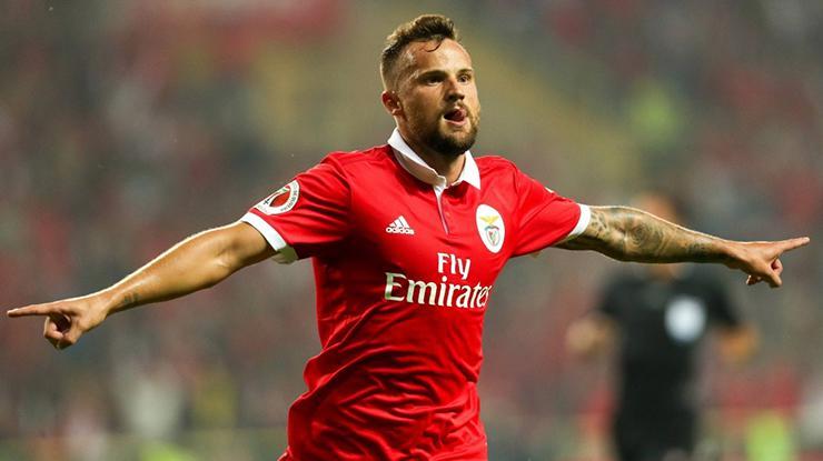 Galatasaray Seferovic transferini bitiriyor!