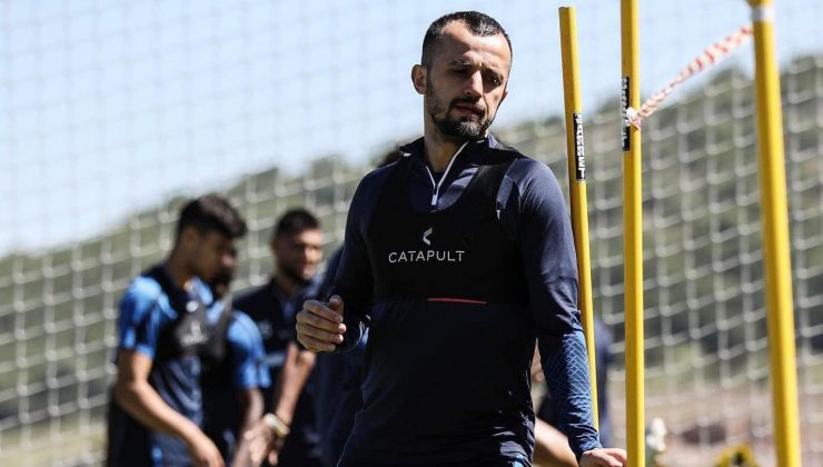 İlhan Parlak: Kulübü sıkıntıya itecek transfer yapılmasına karşıyım