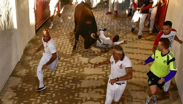 İspanya’daki San Fermin Festivali’nde 3 kişi yaralandı