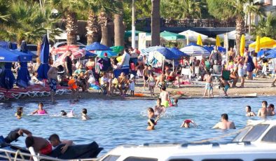 İzmir Foça’da Kurban Bayramı yoğunluğu yaşanıyor