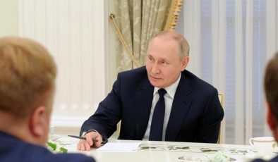 Putin: Batı bizi savaş alanında yenmek istiyorsa, bırakın denesinler