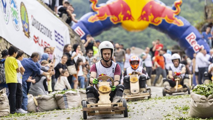 Red Bull Formulaz, Ardeşen’de fırtına gibi esti