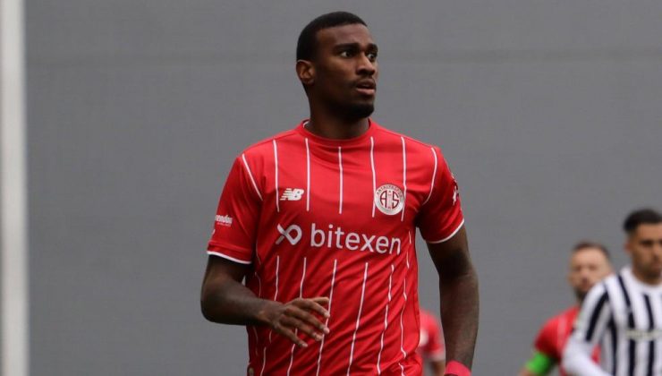 Son dakika! Antalyaspor, Haji Wright ile anlaşmaya vardı