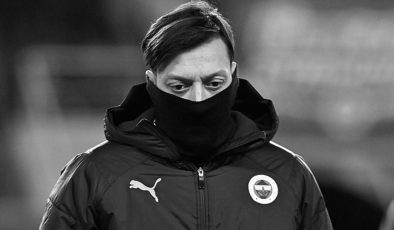 Son Dakika: Fenerbahçe’de Mesut Özil ile yollar ayrıldı! İşte görüştüğü Süper Lig ekibi…