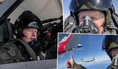 Sosyal medya bu görüntüleri konuşuyor… Boris Johnson giderayak pilot oldu!