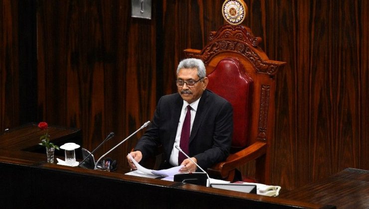 Sri Lanka’da Devlet Başkanı Rajapaksa ülkeyi terk etti