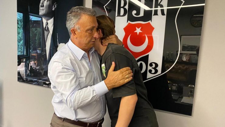 Ahmet Nur Çebi’den Rıdvan Yılmaz’a: Biz Beşiktaş’ta el öptürmeyiz, sarılırız