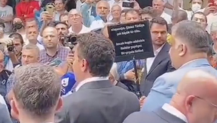 Ali Babacan halka prompterdan seslendi