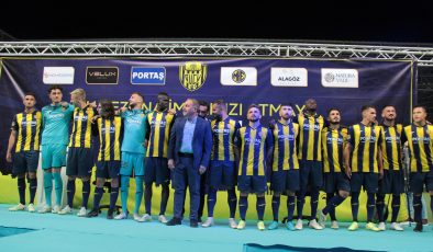 Ankaragücü’nde yeni transferler için imza töreni düzenlendi