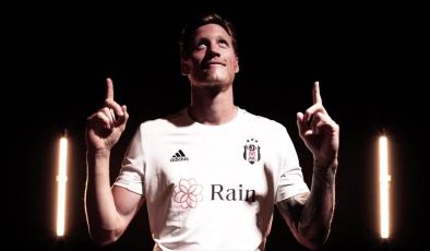 Beşiktaş’ın Hollandalı golcüsü Wout Weghorst: “Taraftarın yeri çok farklı…”