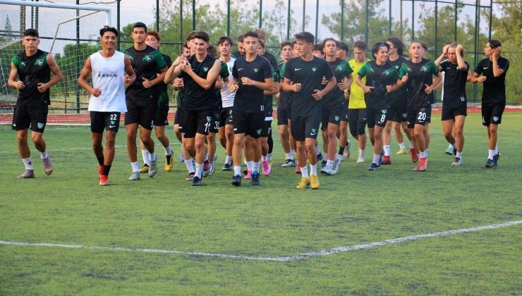 Denizlispor U19 lige iddialı hazırlanıyor