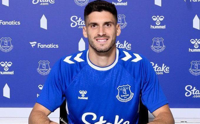 Everton, Ruben Vinagre’yi kiralık olarak kadrosuna kattı