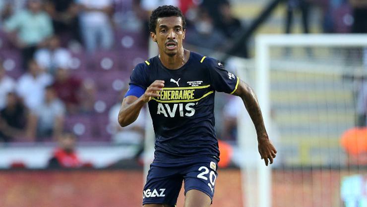 Fenerbahçe’de Luiz Gustavo ağırdan alıyor