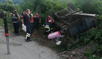 Fındık işçilerini taşıyan traktör devrildi: 1 ölü, 12 yaralı