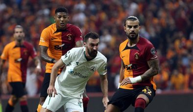 Galatasaray – Giresunspor maçında inanılmaz hata! Abdülkerim yıkıldı, Emre Akbaba tepki çekti…