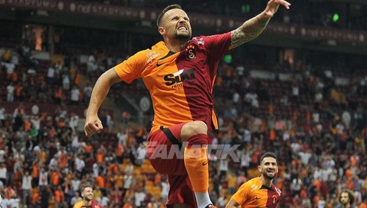 Galatasaray-Kasımpaşa maçında Okan Buruk ve Haris Seferovic rüzgarı