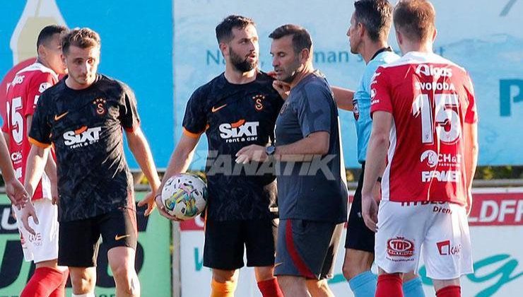 Galatasaray-Pardubice maçında olay! Okan Buruk sahaya girdi