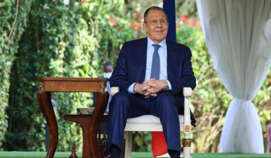 İngiltere Savunma Bakanlığı: Lavrov, Batı’yı suçlamak ve destek kazanmak için Afrika’da