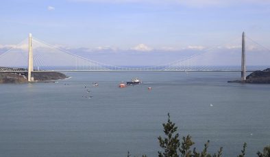 İstanbul Boğazı çift yönlü olarak gemi trafiğine kapatıldı