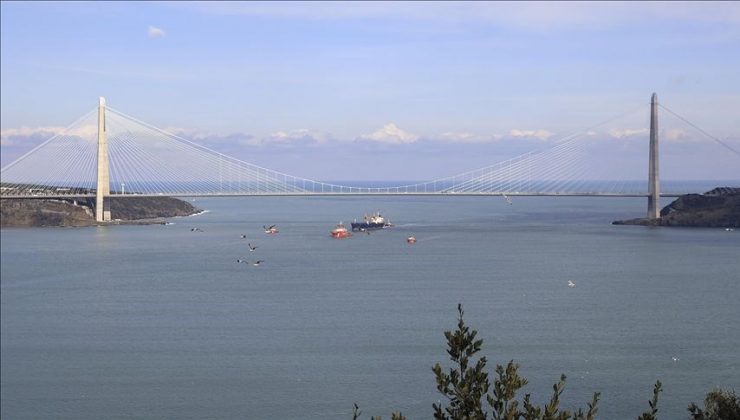 İstanbul Boğazı yeniden gemi trafiğine açıldı