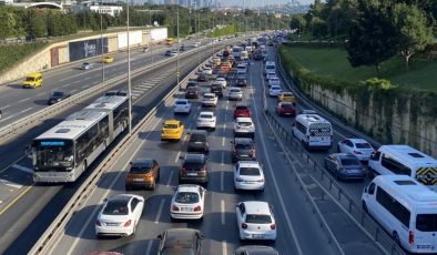 İstanbul’da bayram dönüşü trafik yoğunluğu oluştu