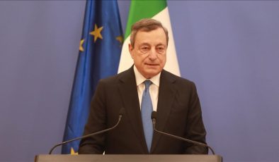 İtalya Başbakanı Draghi: Ulusal birlik sağlanırsa göreve devam edebilirim