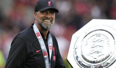 Jürgen Klopp, kupa koleksiyonuna bir yenisini daha ekledi