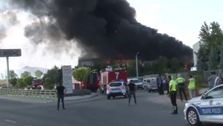 Konya’da boya fabrikasında yangın