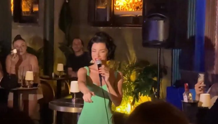 Merve Boluğur’un ilk sahne performansı