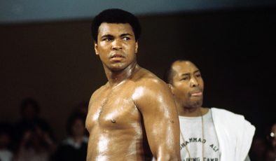 Muhammed Ali’nin şampiyonluk kemeri 6.18 milyon dolara satıldı