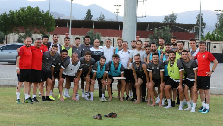 Nazilli Belediyespor’a forma sponsorluğu desteği