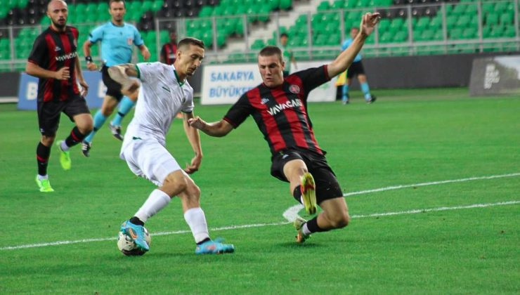 Sakaryaspor-Fatih Karagümrük hazırlık maçında 6 gol