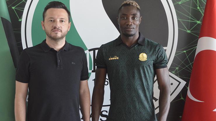 Sakaryaspor, Patrick Banza ile sözleşme imzaladı