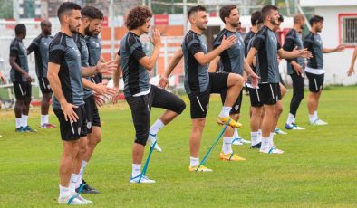 Samsunspor’da 15 futbolcu geldi, 14 futbolcu gitti