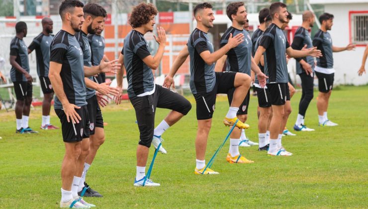 Samsunspor’da 15 futbolcu geldi, 14 futbolcu gitti