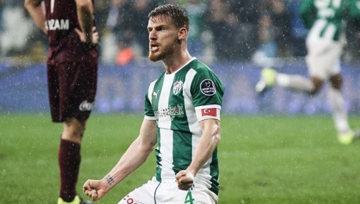 Serdar Aziz’den Bursaspor’a 50 bin TL’lik destek