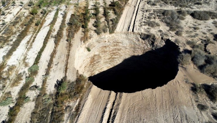 Şili’de devasa boyutlarda gizemli bir çukur keşfedildi